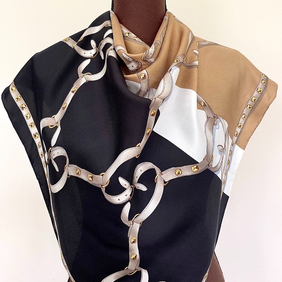 New Gucci Logo Chains Color-Block Black Beige Silk Scarf with Gucci Gift Box - Picture 1 of 12